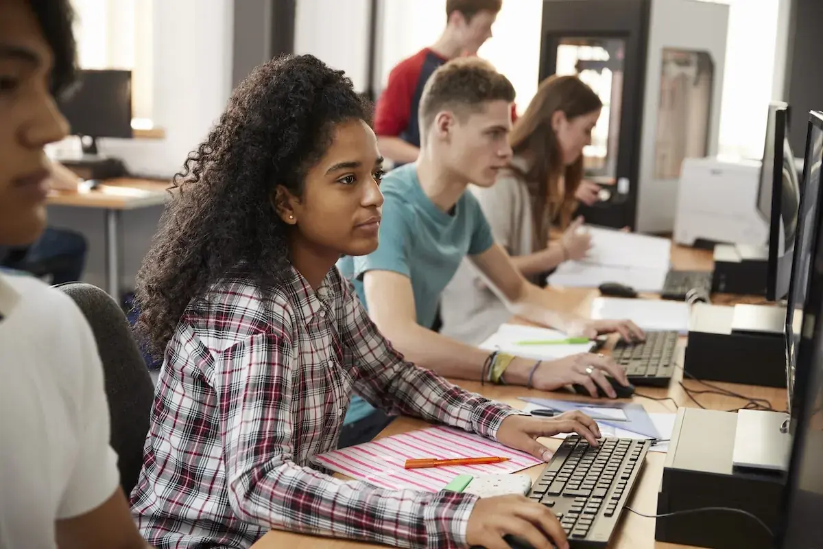 design-students-working-on-computers-in-cad-3d-pri-2024-10-20-14-30-05-utc.jpg
